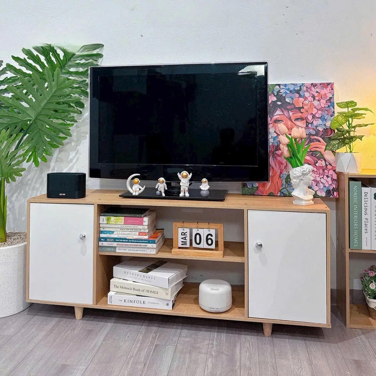  Kệ Tivi Tiết Kiệm Không Gian Hiện Đại - KTV3