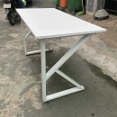 Bàn Văn Phòng Chữ K Chân Trắng - BVL11