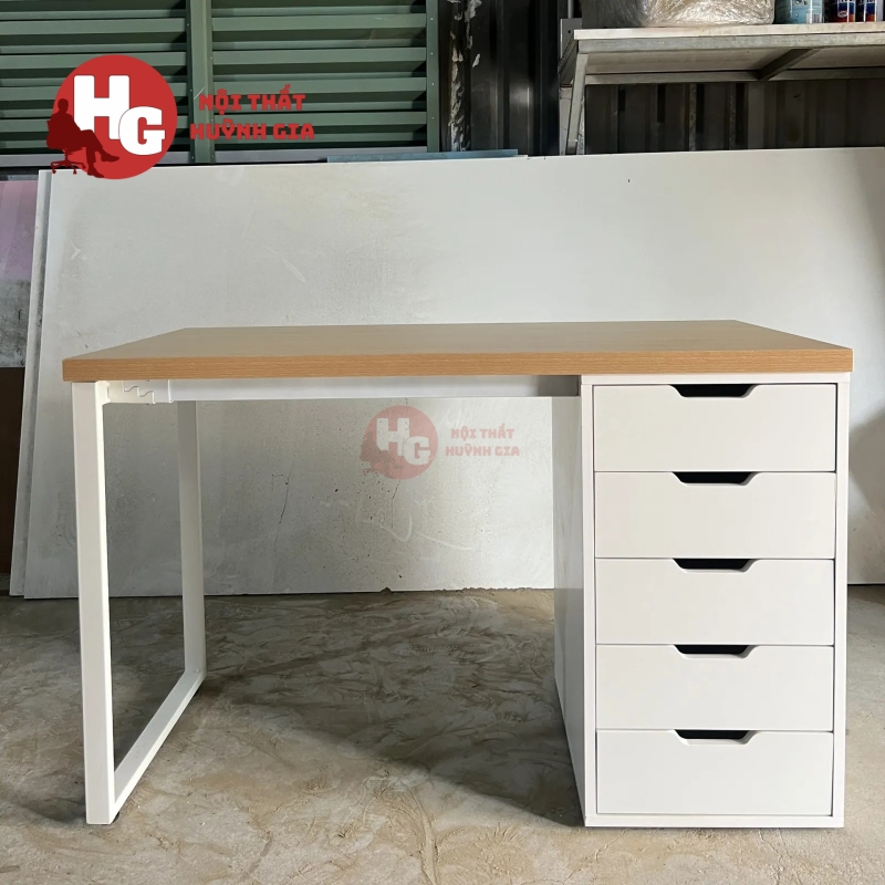 Bàn Làm Việc IKEA Chân Sắt - IK4