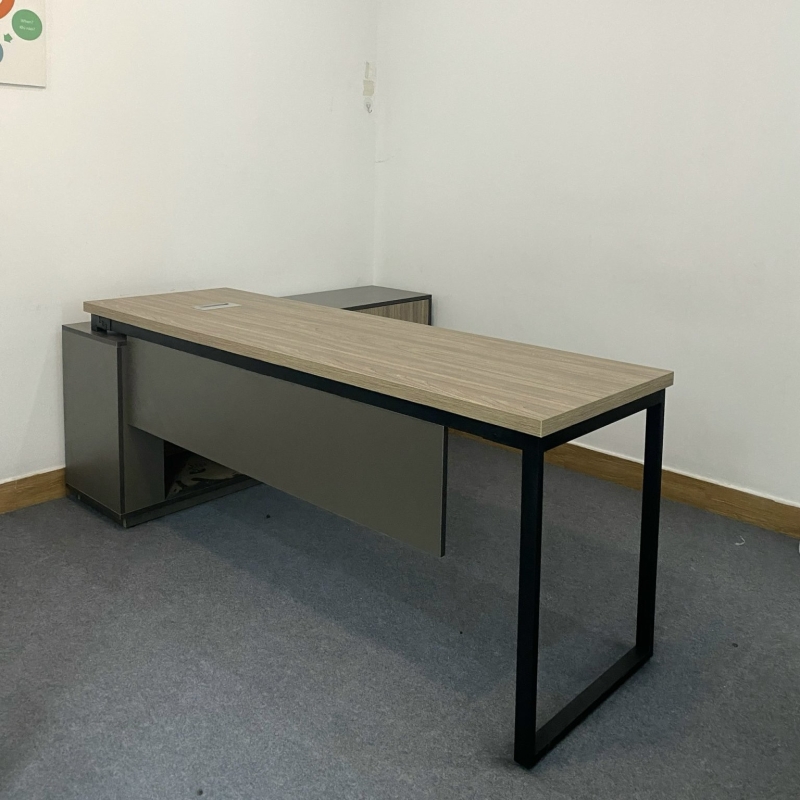 Bàn Làm Việc Góc L Yếm Che Lửng Hiện Đại - BLV27
